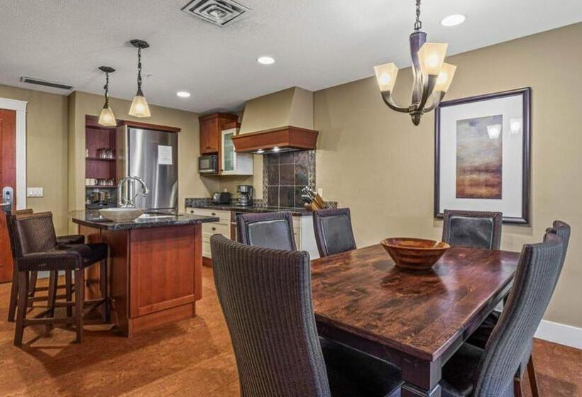 Luxury Resort 2bedroom 2bath Sleeps 6 945 Square Feet