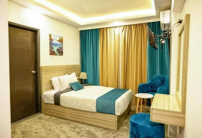 Mar Charbel Hotel Cairo