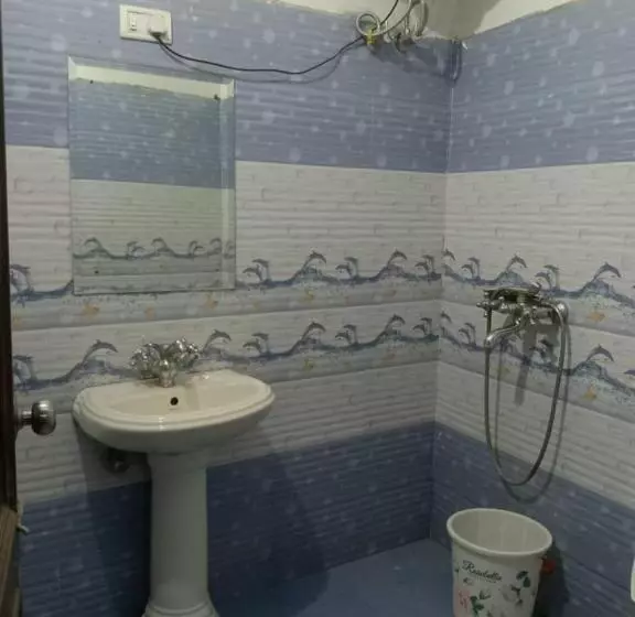 Mid City Hotel & Resto