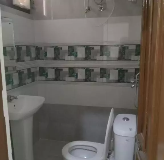 Mid City Hotel & Resto