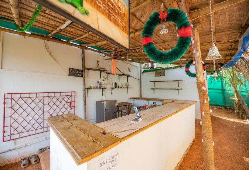 Page 3 Stays And Backpacker Hostel, Cafe