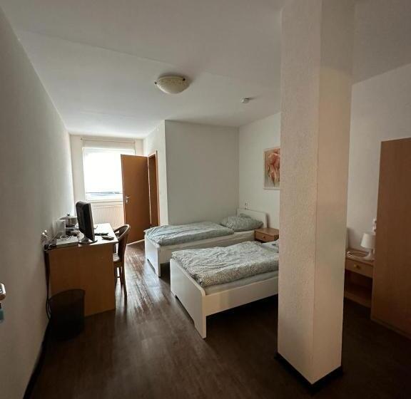 פנסיון Ar Living Rüsselsheim