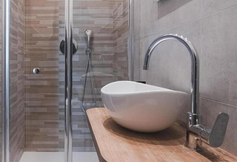 پانسیون Arcobaleno Trieste Via Udine 19