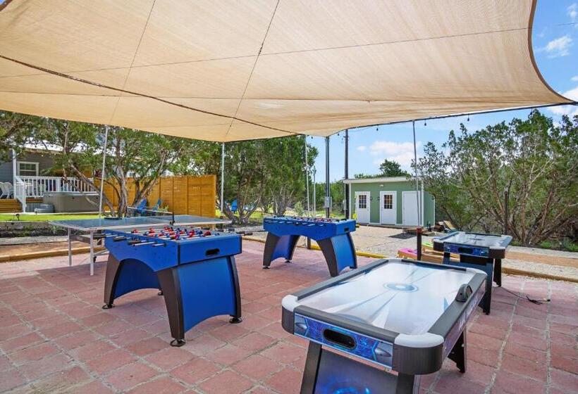 بنسيون Hill Country Memories