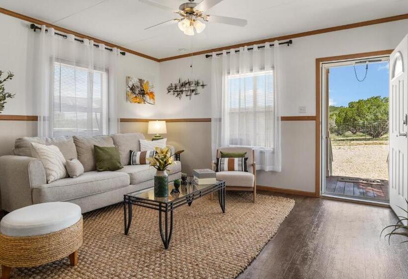 بنسيون Hill Country Memories