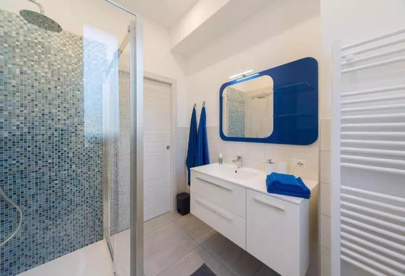 پانسیون Lucy’s House