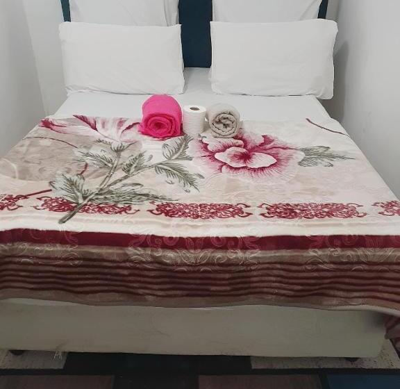 펜션 Ludinz Guest House Self Catering