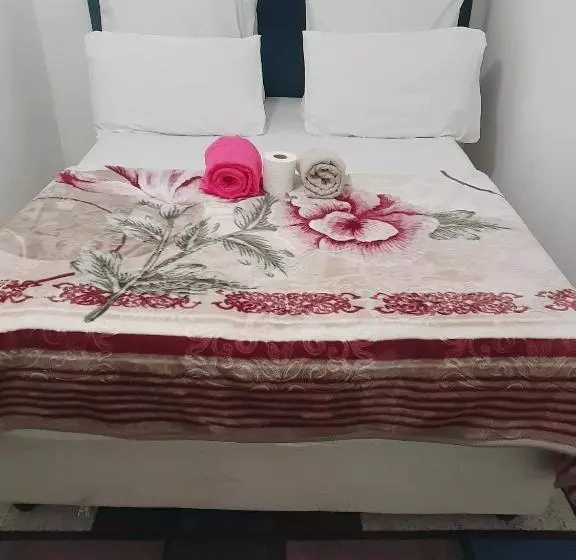 ペンション Ludinz Guest House Self Catering