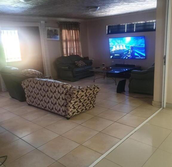 펜션 Ludinz Guest House Self Catering