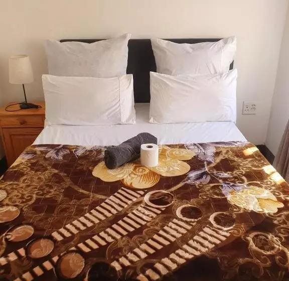 ペンション Ludinz Guest House Self Catering