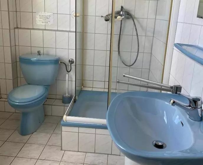 Majatalo Monteurzimmer Alte Schule Heberndorf 1