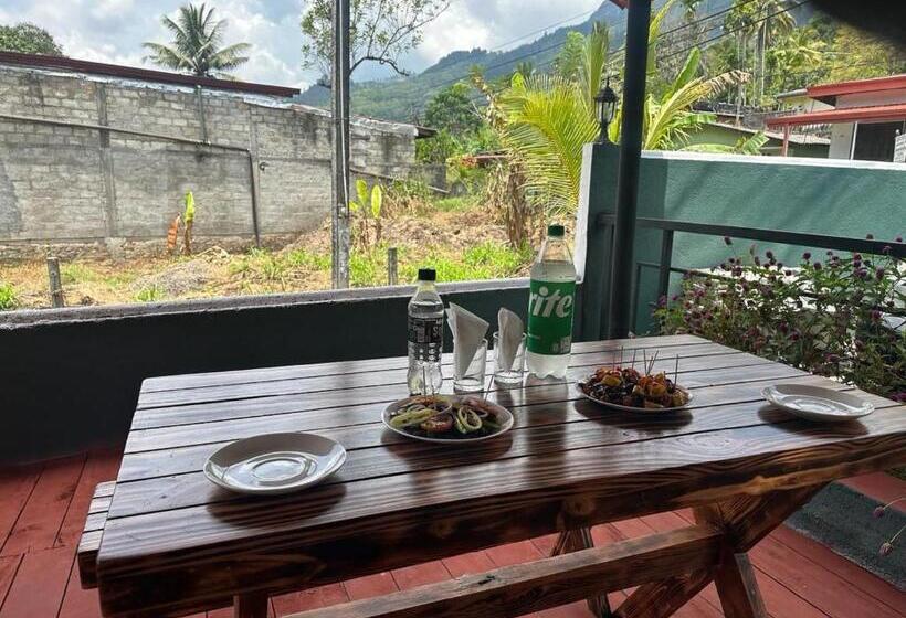 Pensão Rafting Reach Layathraa