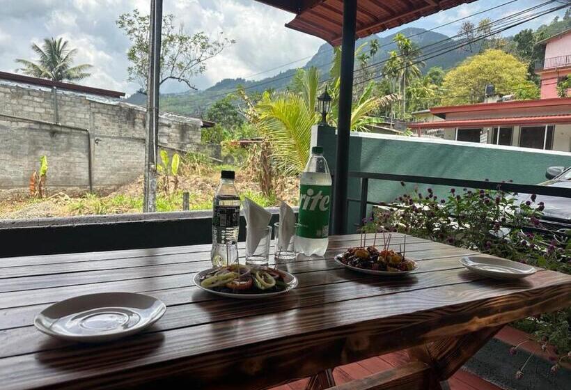 Pensão Rafting Reach Layathraa