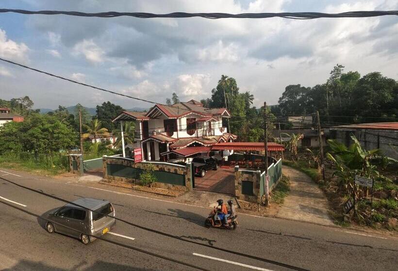 Pensão Rafting Reach Layathraa