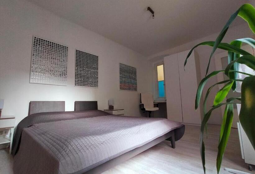 پانسیون Visionarea Room