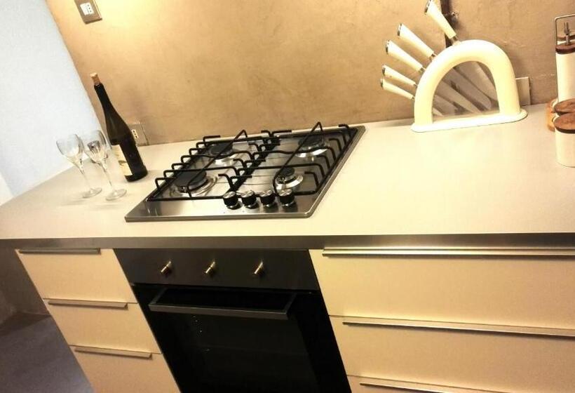 پانسیون Visionarea Room