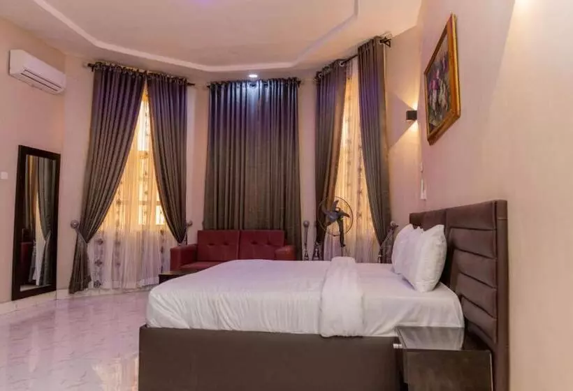 پانسیون Yona Resort Inn