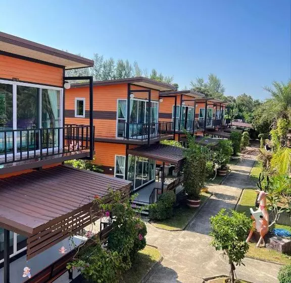 استراحتگاه รัตนารีสอร์ท ลันตาน้อย