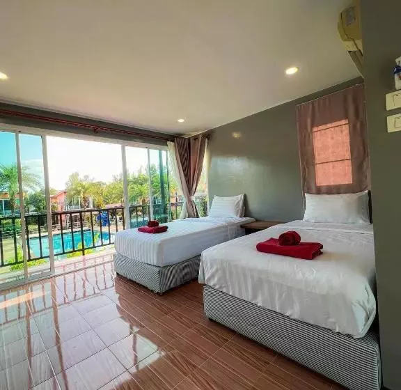 استراحتگاه รัตนารีสอร์ท ลันตาน้อย