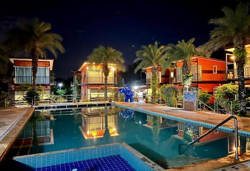 Resort รัตนารีสอร์ท ลันตาน้อย