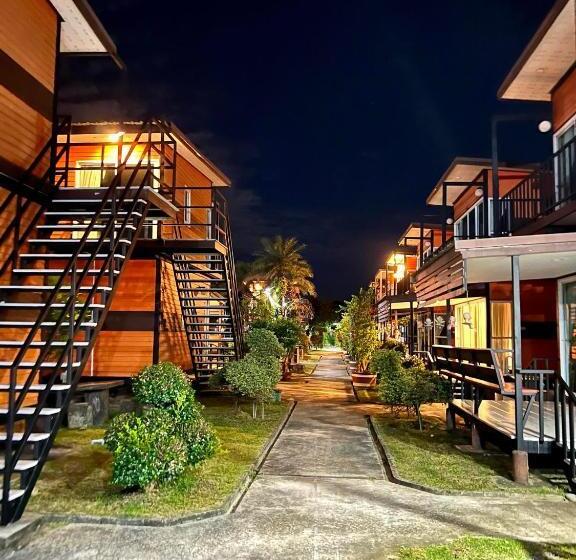 Resort รัตนารีสอร์ท ลันตาน้อย