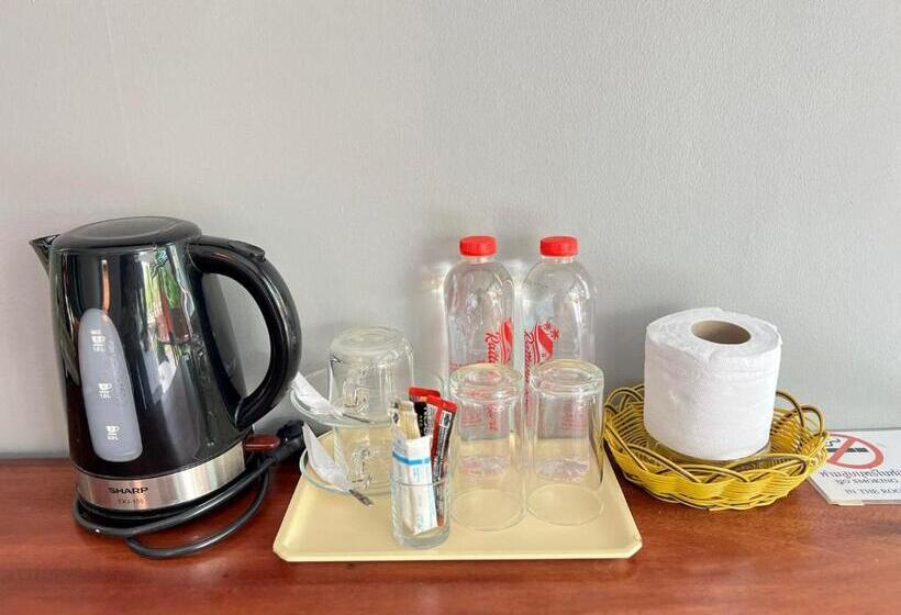 Resort รัตนารีสอร์ท ลันตาน้อย