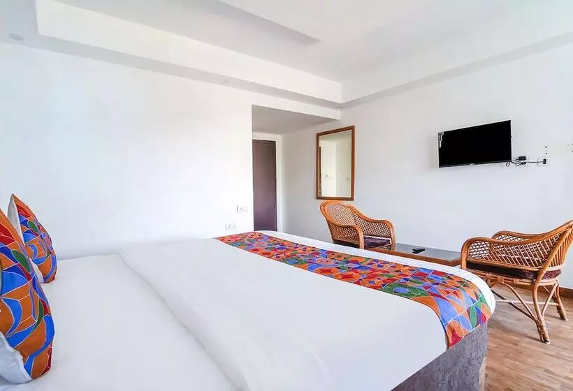 ホテル Fabexpress California Inn