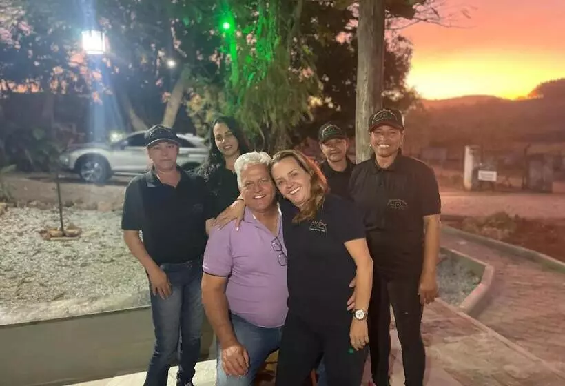 Hotelli Pousada Flat Royal Suíte Stander 2 Camas Box