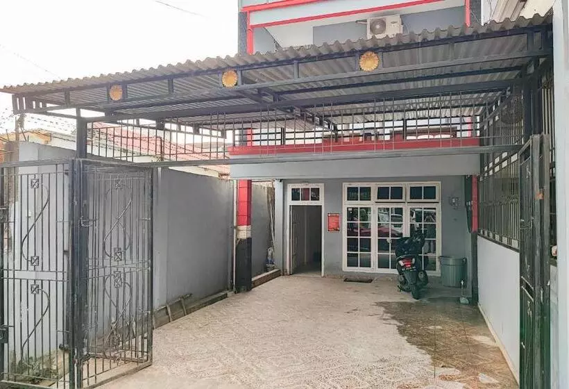هتل Reddoorz Syariah Near Transmart Jambi