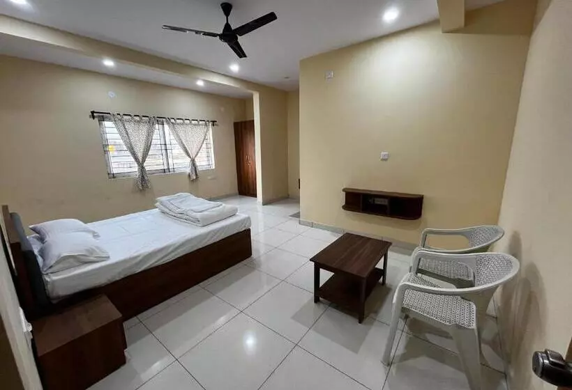 Hotelli Royal Comforts Budigere