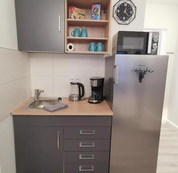 Пансион Airbnb, Moderne, Ruhige Und Helle Doppelzimmer, Nähe Magdeburg, A14 & A2