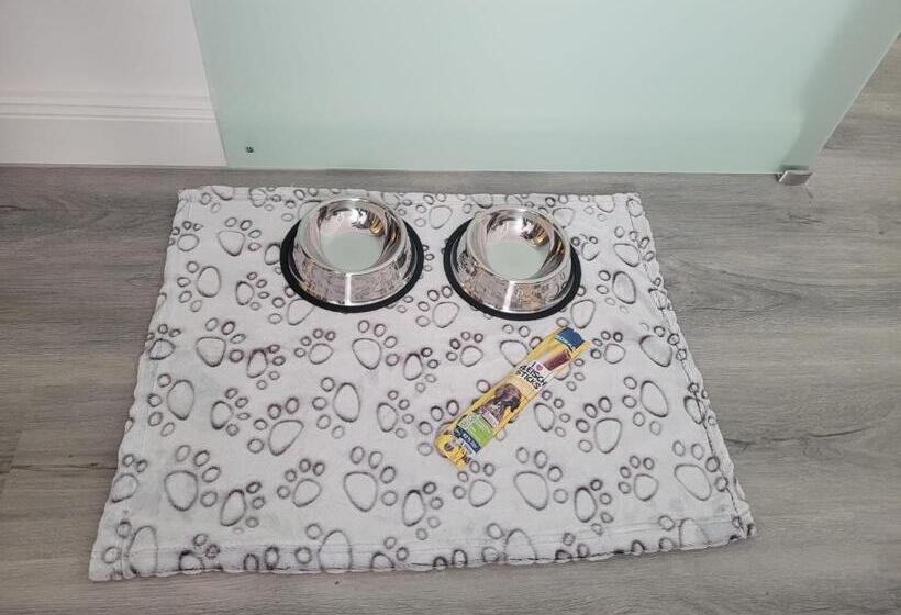 Пансион Airbnb, Moderne, Ruhige Und Helle Doppelzimmer, Nähe Magdeburg, A14 & A2