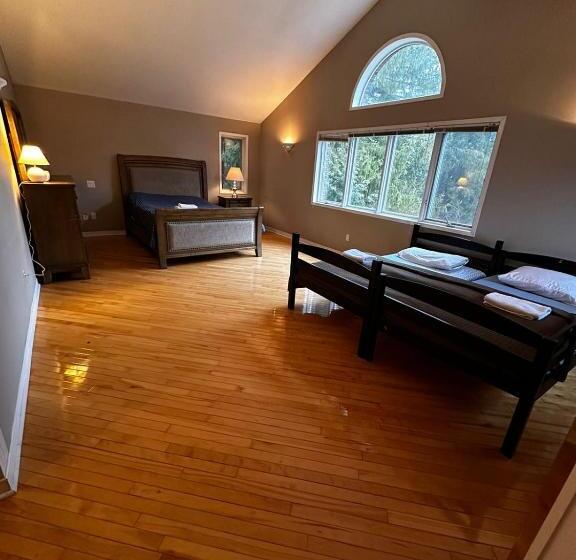 Pension Executive Suite In A Victorian Style Bungalow P4b