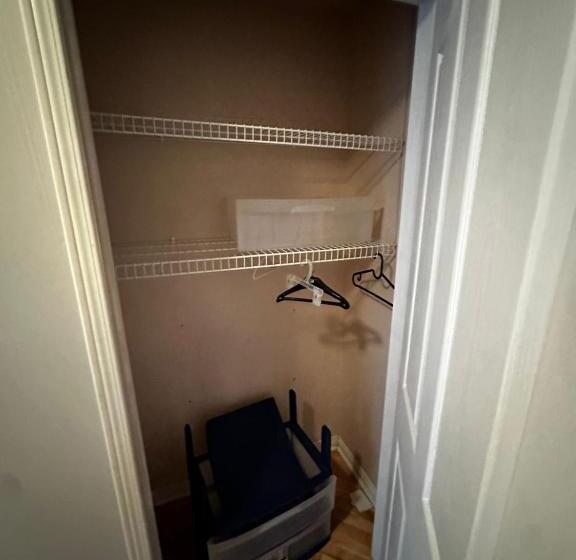 Pension Executive Suite In A Victorian Style Bungalow P4b