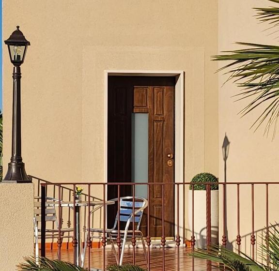 پانسیون Guest Room Perla Marina