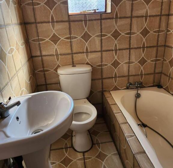 بنسيون Kz Lodge