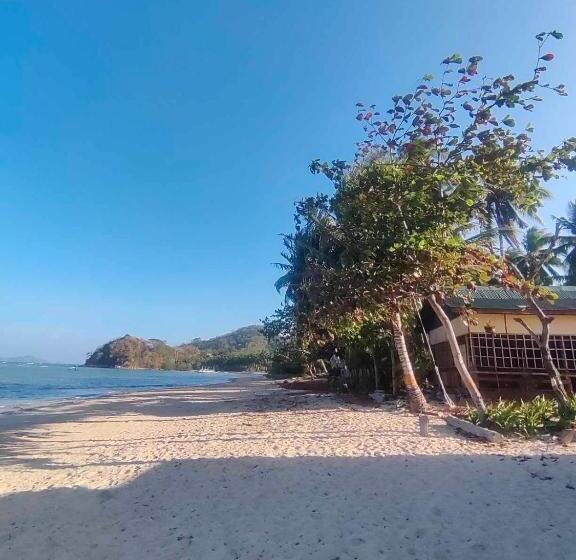 Nocleg ze śniadaniem Buluang Native Beach Resort