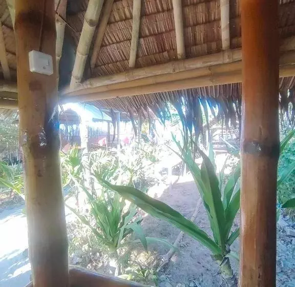 ベッドアンドブレックファースト Buluang Native Beach Resort