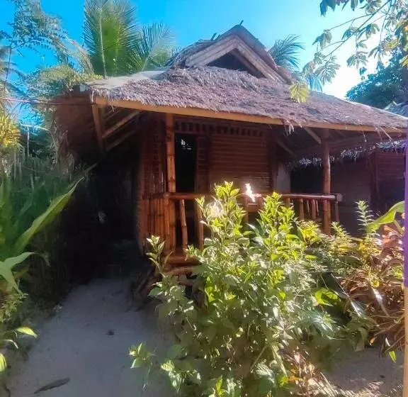 ベッドアンドブレックファースト Buluang Native Beach Resort