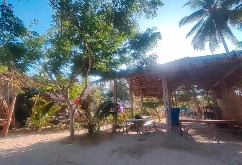 ベッドアンドブレックファースト Buluang Native Beach Resort