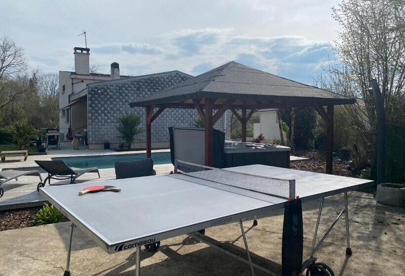 مبيت وإفطار 2 Chambres Dans Villa Avec Spa Et Piscine