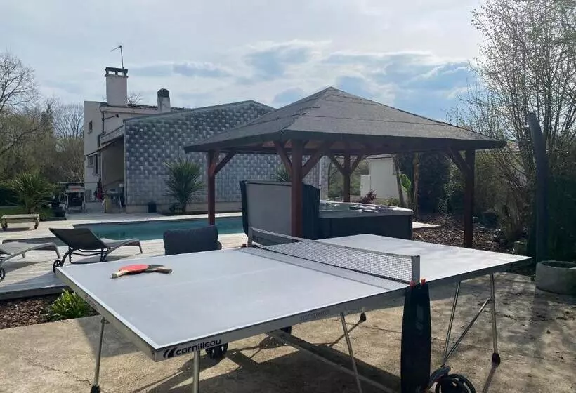 Aamiaismajoitus (B&B) 2 Chambres Dans Villa Avec Spa Et Piscine