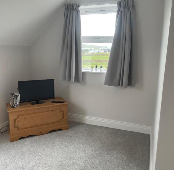 مبيت وإفطار Cois Na Mara Bridges Of Ross V15 T677