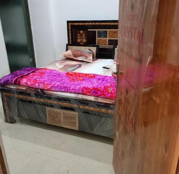 호텔 Aditya Paradise