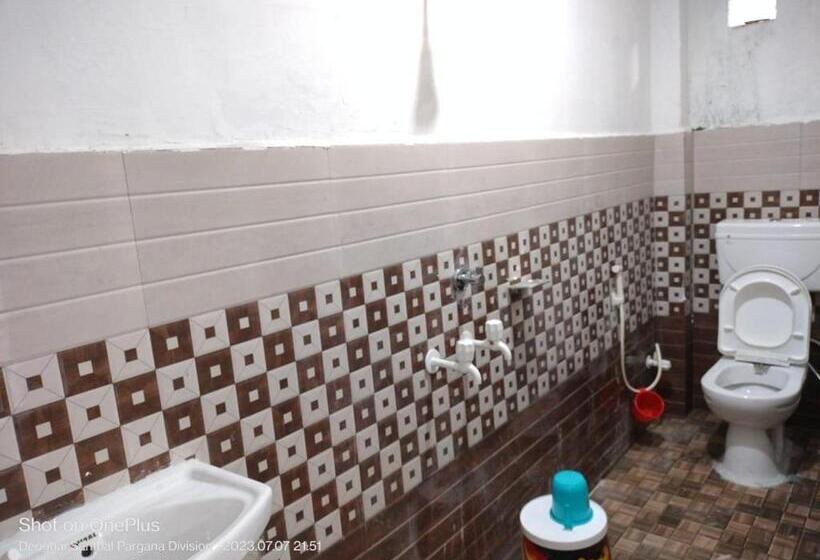 هتل Family Suites By Parinay