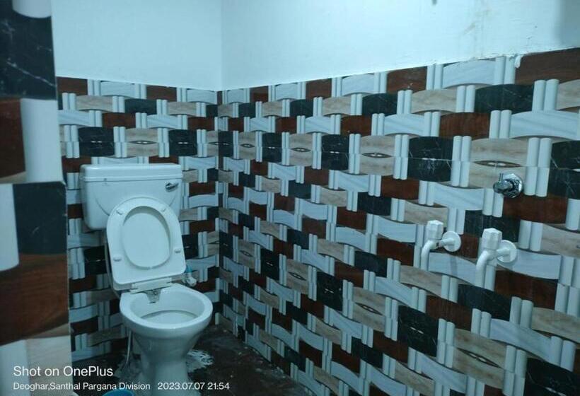 هتل Family Suites By Parinay