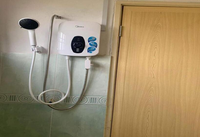 Otel Oyo 90966 Family Homestay