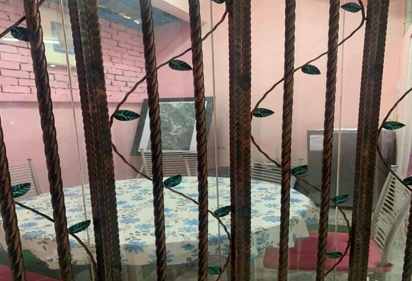 Otel Oyo 90966 Family Homestay