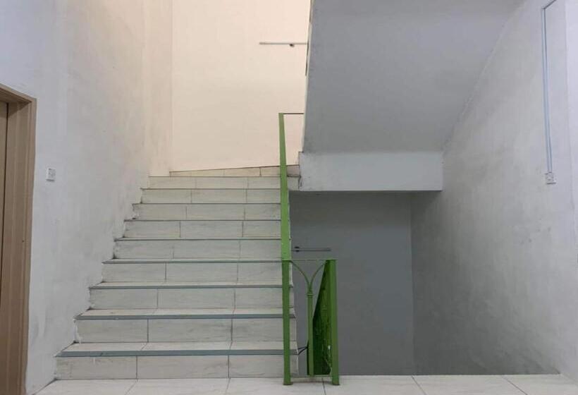 Otel Oyo 90966 Family Homestay