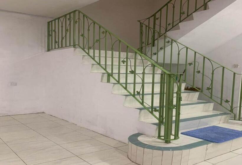 Otel Oyo 90966 Family Homestay